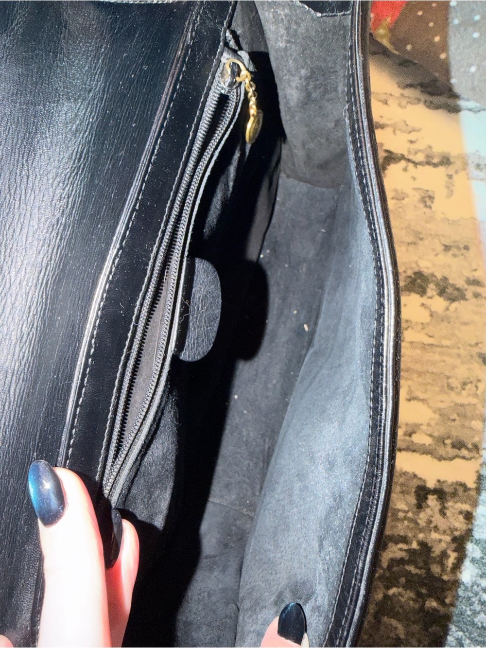 Vintage Gucci black leather bag with Certification of Authenticity - Picture 16 of 16